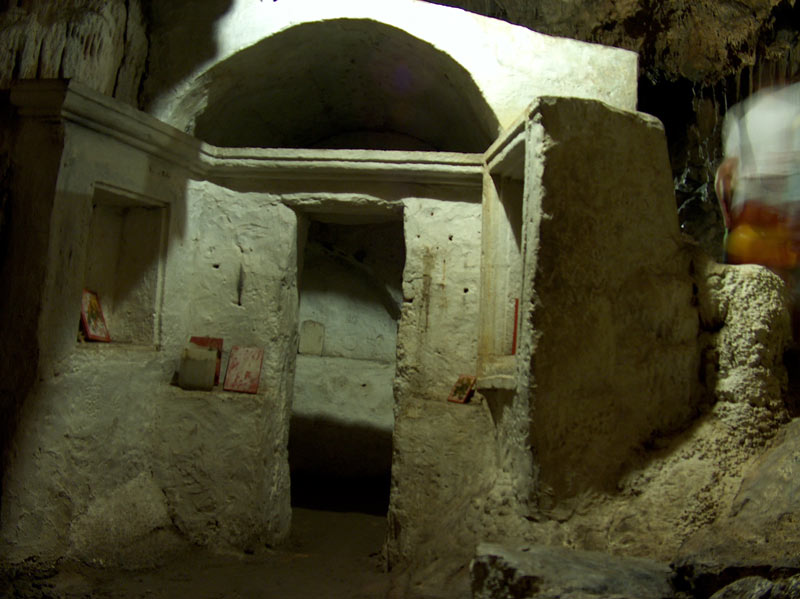 Cythere12-la grotte de ste sophie