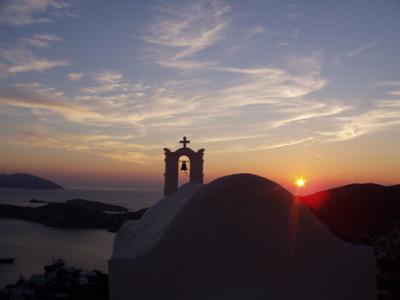 Soleil couchant sur l'île de Ios-Cyclades-Grèce