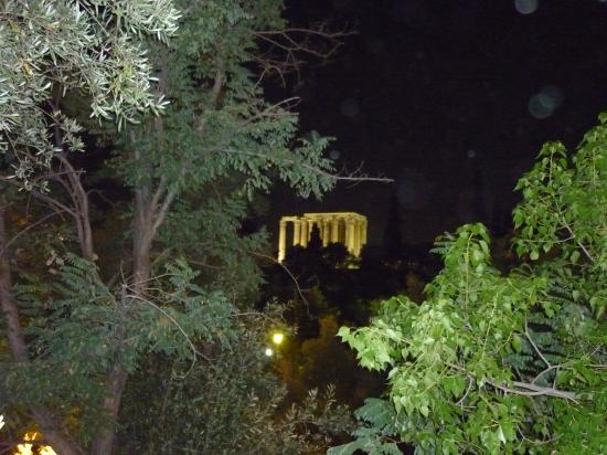Temple de Zeus-Athènes la nuit